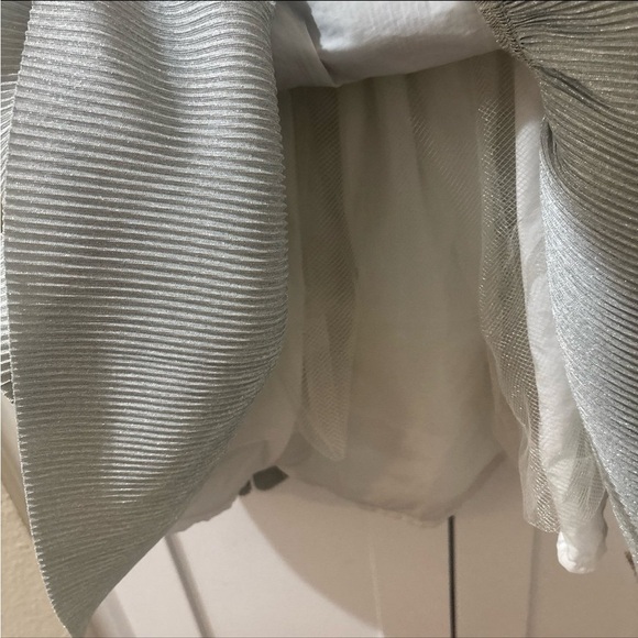 Mini Boden Gold Dress - Picture 5 of 7